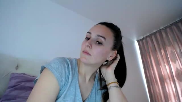 Gallery image thumbnail from L_A_U's myfreecams stream on, 05/12/2023, 12:52 image 11 of 20