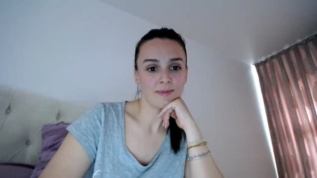 Gallery image thumbnail from L_A_U's myfreecams stream on, 05/12/2023, 12:52 image 7 of 20
