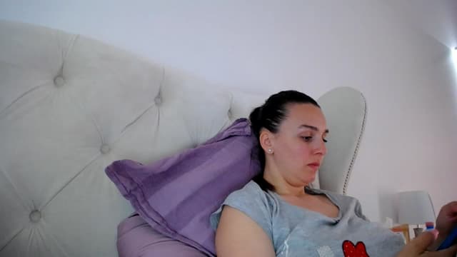 Gallery image thumbnail from L_A_U's myfreecams stream on, 05/15/2023, 08:41 image 17 of 20
