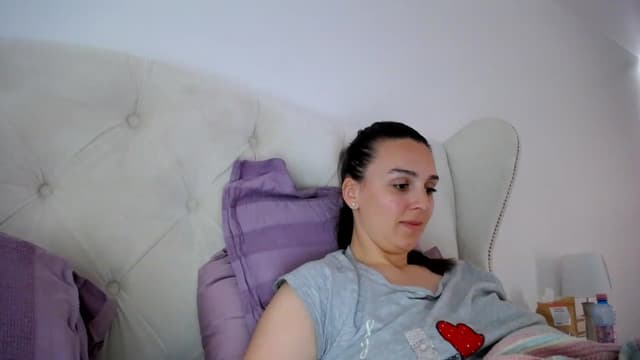 Gallery image thumbnail from L_A_U's myfreecams stream on, 05/15/2023, 11:14 image 2 of 20