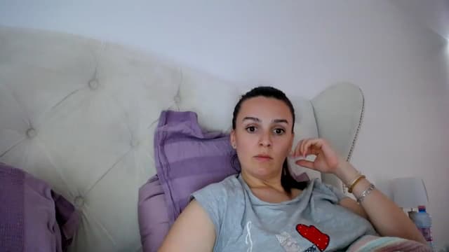 Gallery image thumbnail from L_A_U's myfreecams stream on, 05/15/2023, 11:14 image 3 of 20