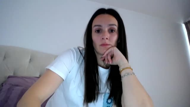 Gallery image thumbnail from L_A_U's myfreecams stream on, 05/16/2023, 05:40 image 11 of 20