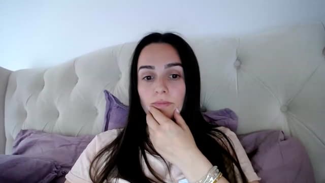 Gallery image thumbnail from L_A_U's myfreecams stream on, 05/17/2023, 11:55 image 14 of 20