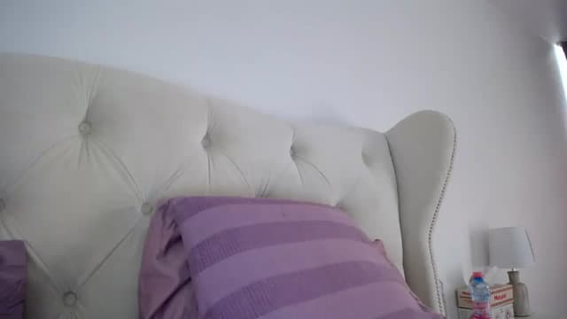 Gallery image thumbnail from L_A_U's myfreecams stream on, 05/18/2023, 08:06 image 2 of 20