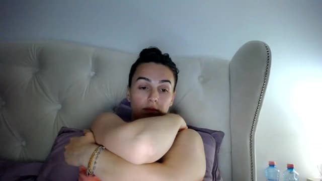 Gallery image thumbnail from L_A_U's myfreecams stream on, 05/18/2023, 21:42 image 1 of 20