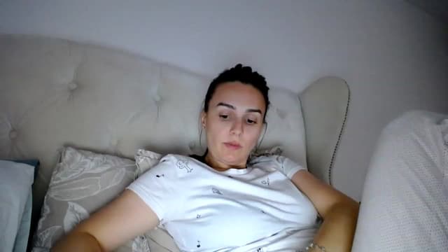 Gallery image thumbnail from L_A_U's myfreecams stream on, 05/21/2023, 16:16 image 8 of 20