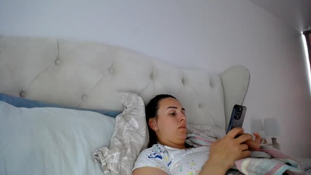 Gallery image thumbnail from L_A_U's myfreecams stream on, 05/22/2023, 10:06 image 4 of 20