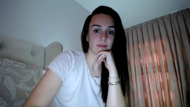 Gallery image thumbnail from L_A_U's myfreecams stream on, 06/04/2023, 03:08 image 15 of 20