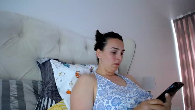 Gallery image thumbnail from L_A_U's myfreecams stream on, 06/08/2023, 09:26 image 13 of 20