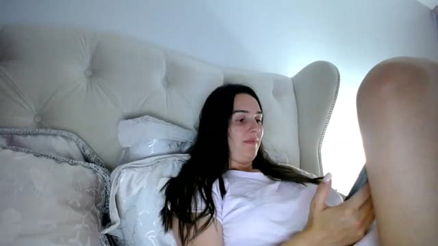 Gallery image thumbnail from L_A_U's myfreecams stream on, 06/15/2023, 17:15 image 15 of 20