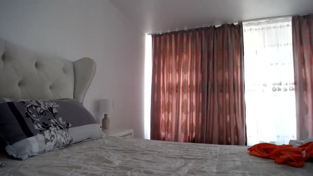 Gallery image thumbnail from L_A_U's myfreecams stream on, 07/10/2023, 11:23 image 16 of 20