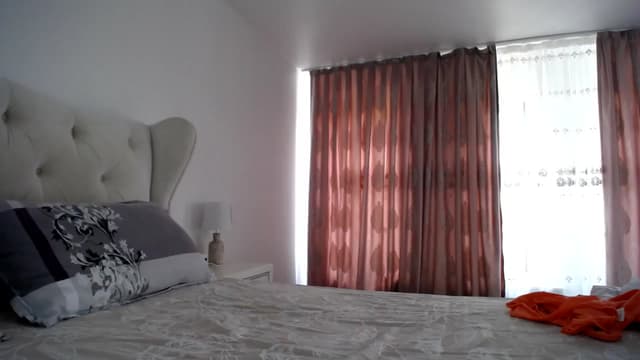 Gallery image thumbnail from L_A_U's myfreecams stream on, 07/10/2023, 11:23 image 15 of 20