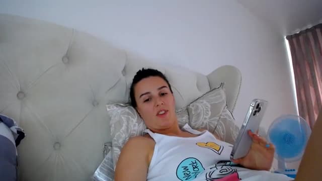 Gallery image thumbnail from L_A_U's myfreecams stream on, 08/06/2023, 11:50 image 2 of 20
