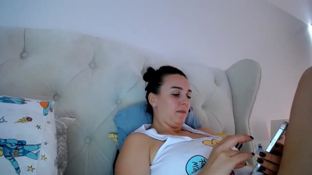 Gallery image thumbnail from L_A_U's myfreecams stream on, 09/14/2023, 08:15 image 16 of 20
