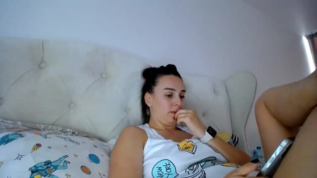 Gallery image thumbnail from L_A_U's myfreecams stream on, 09/14/2023, 10:29 image 6 of 20
