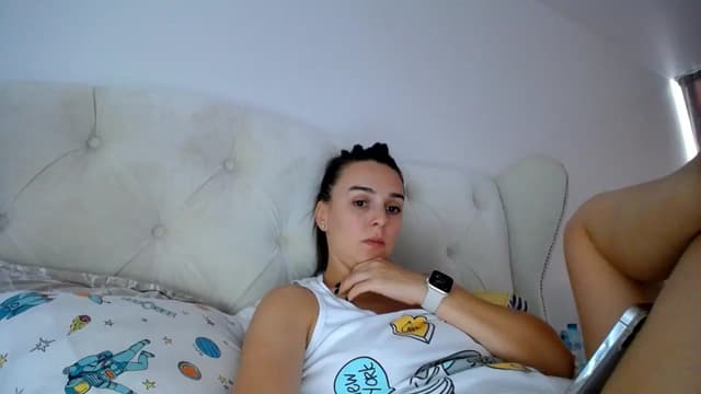 Gallery image thumbnail from L_A_U's myfreecams stream on, 09/14/2023, 10:29 image 7 of 20