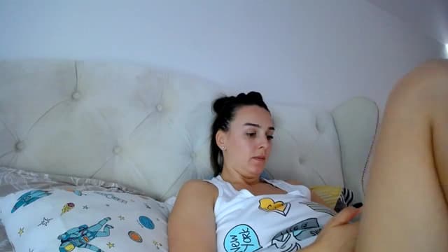 Gallery image thumbnail from L_A_U's myfreecams stream on, 09/14/2023, 10:29 image 18 of 20