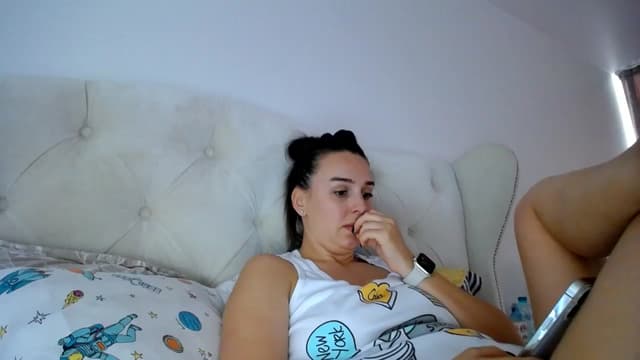 Gallery image thumbnail from L_A_U's myfreecams stream on, 09/14/2023, 10:29 image 5 of 20
