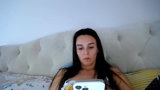 Gallery image thumbnail from L_A_U's myfreecams stream on, 09/14/2023, 11:40 image 14 of 20