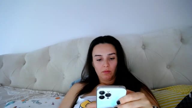 Gallery image thumbnail from L_A_U's myfreecams stream on, 09/14/2023, 11:40 image 18 of 20