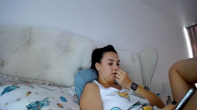 Gallery image thumbnail from L_A_U's myfreecams stream on, 09/14/2023, 11:40 image 1 of 20