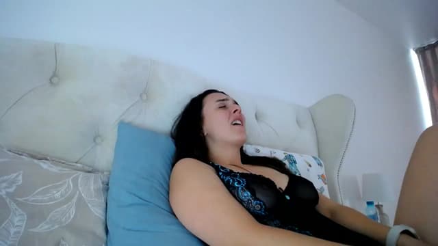 Gallery image thumbnail from L_A_U's myfreecams stream on, 09/15/2023, 11:00 image 15 of 20