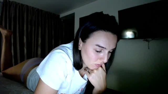 Gallery image thumbnail from L_A_U's myfreecams stream on, 09/15/2023, 20:38 image 14 of 20