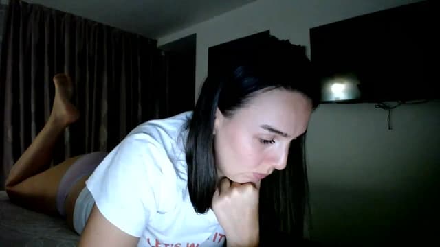 Gallery image thumbnail from L_A_U's myfreecams stream on, 09/15/2023, 20:38 image 17 of 20