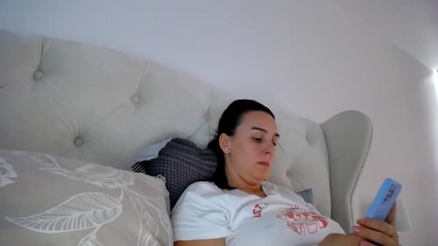 Gallery image thumbnail from L_A_U's myfreecams stream on, 10/10/2023, 08:52 image 11 of 20