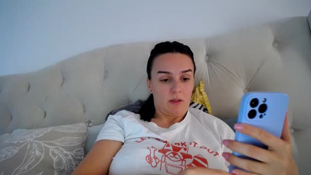 Gallery image thumbnail from L_A_U's myfreecams stream on, 10/10/2023, 08:52 image 5 of 20