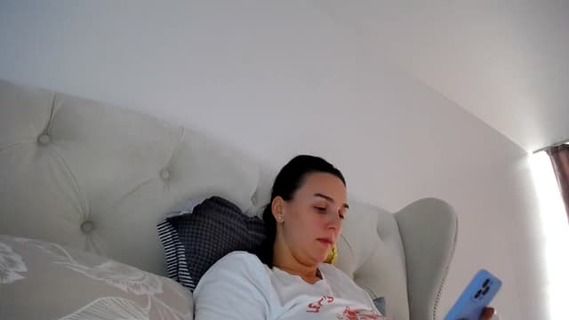 Gallery image thumbnail from L_A_U's myfreecams stream on, 10/10/2023, 08:52 image 8 of 20