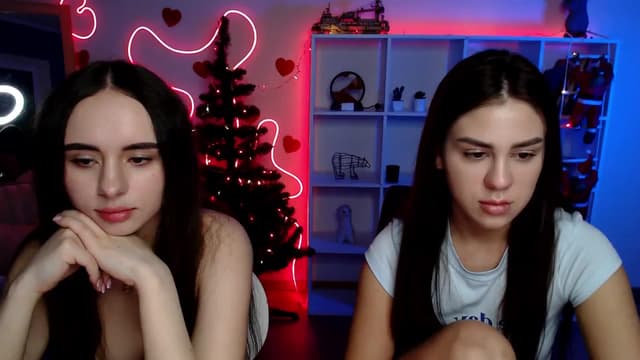 Gallery image thumbnail from Lally's myfreecams stream on, 12/26/2025, 24:01 image 7 of 20