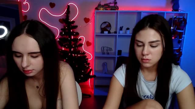 Gallery image thumbnail from Lally's myfreecams stream on, 12/26/2025, 24:01 image 6 of 20