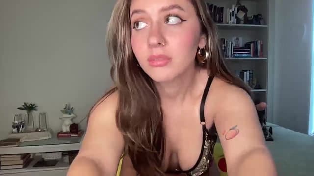 Gallery image thumbnail from Lena1's myfreecams stream on, 09/24/2024, 16:23 image 3 of 20