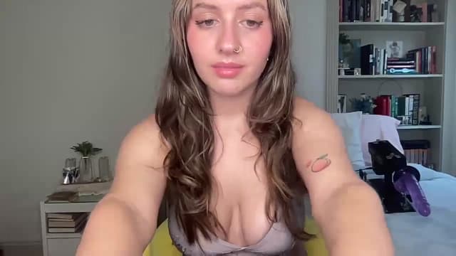 Gallery image thumbnail from Lena1's myfreecams stream on, 10/03/2024, 18:17 image 13 of 20