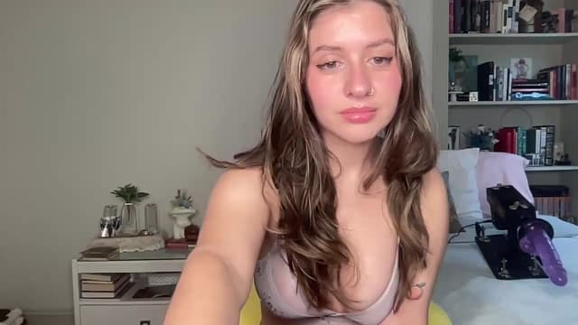 Gallery image thumbnail from Lena1's myfreecams stream on, 10/03/2024, 19:43 image 13 of 20