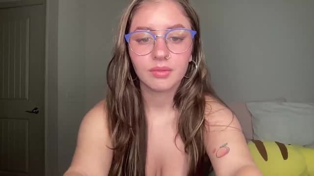 Gallery image thumbnail from Lena1's myfreecams stream on, 11/03/2024, 08:56 image 18 of 20
