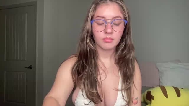 Gallery image thumbnail from Lena1's myfreecams stream on, 11/03/2024, 10:15 image 17 of 20