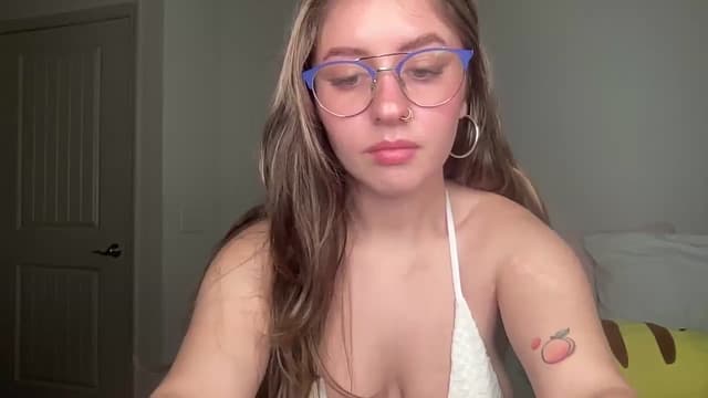 Gallery image thumbnail from Lena1's myfreecams stream on, 11/03/2024, 10:15 image 10 of 20