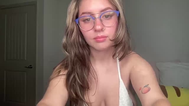 Gallery image thumbnail from Lena1's myfreecams stream on, 11/03/2024, 10:15 image 16 of 20
