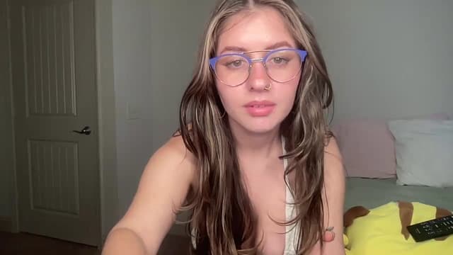 Gallery image thumbnail from Lena1's myfreecams stream on, 11/03/2024, 12:50 image 13 of 20
