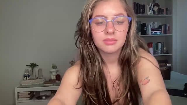 Gallery image thumbnail from Lena1's myfreecams stream on, 11/03/2024, 15:20 image 20 of 20