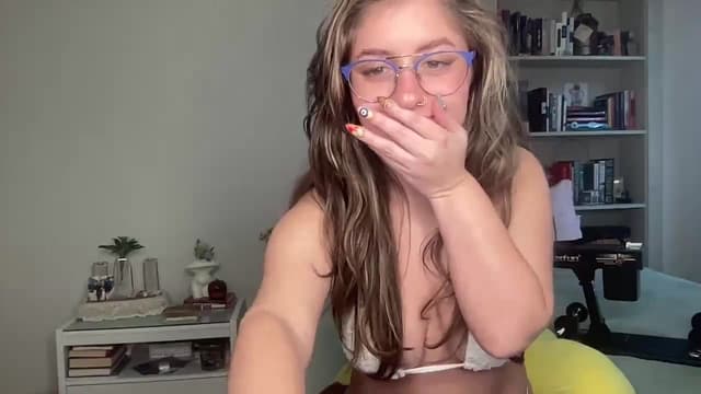 Gallery image thumbnail from Lena1's myfreecams stream on, 11/03/2024, 15:20 image 19 of 20