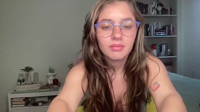 Gallery image thumbnail from Lena1's myfreecams stream on, 11/03/2024, 15:20 image 8 of 20