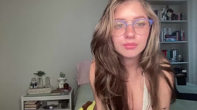 Gallery image thumbnail from Lena1's myfreecams stream on, 11/03/2024, 16:15 image 3 of 20