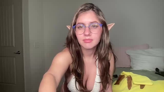 Gallery image thumbnail from Lena1's myfreecams stream on, 11/03/2024, 23:16 image 18 of 20