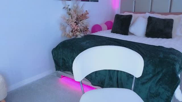 Gallery image thumbnail from LexiQ's myfreecams stream on, 11/21/2025, 06:17 image 15 of 20