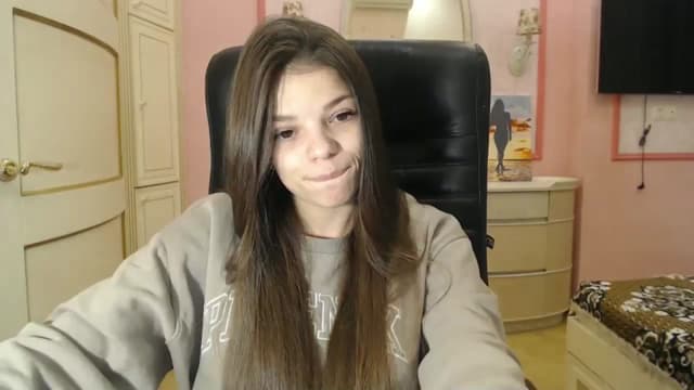 Gallery image thumbnail from LiX__'s myfreecams stream on, 01/19/2025, 19:31 image 15 of 20
