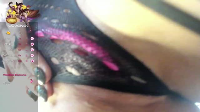 Gallery image thumbnail from Lilie's myfreecams stream on, 12/04/2023, 18:18 image 6 of 20