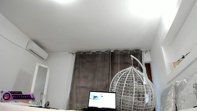 Gallery image thumbnail from Lilie's myfreecams stream on, 03/15/2025, 16:40 image 4 of 20